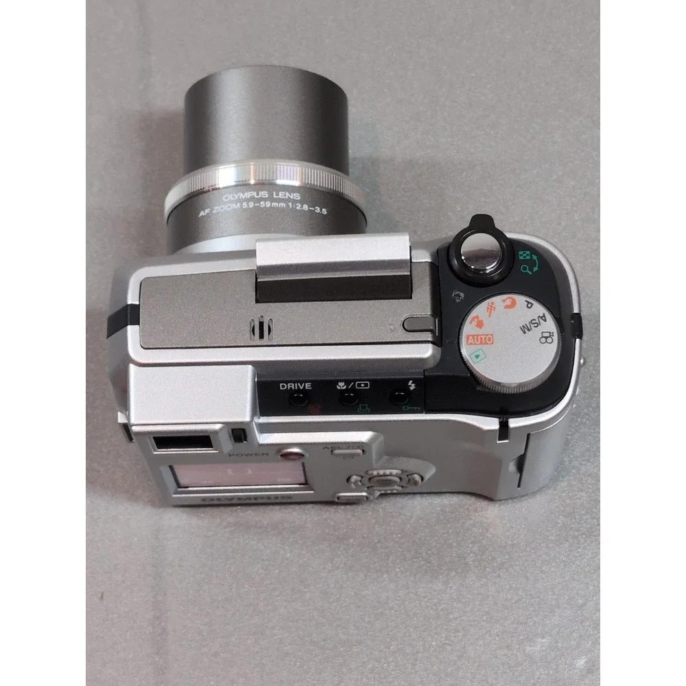 Olympus camedia 700